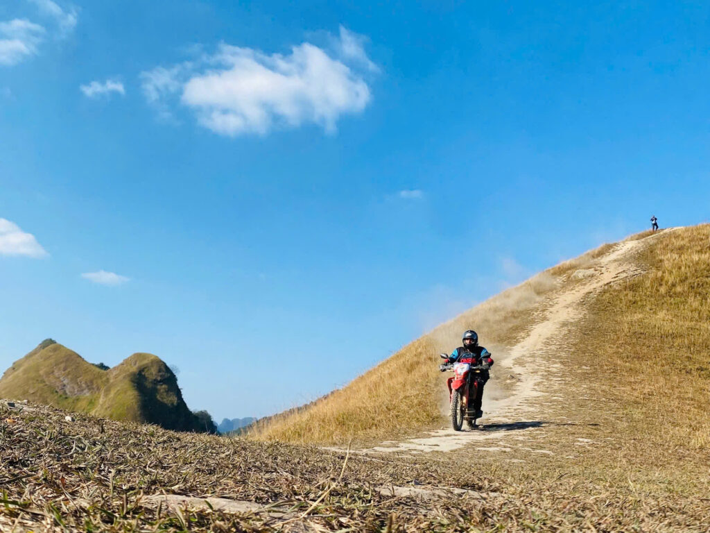 Ha Giang motorbike adventure with local guide and winding roads